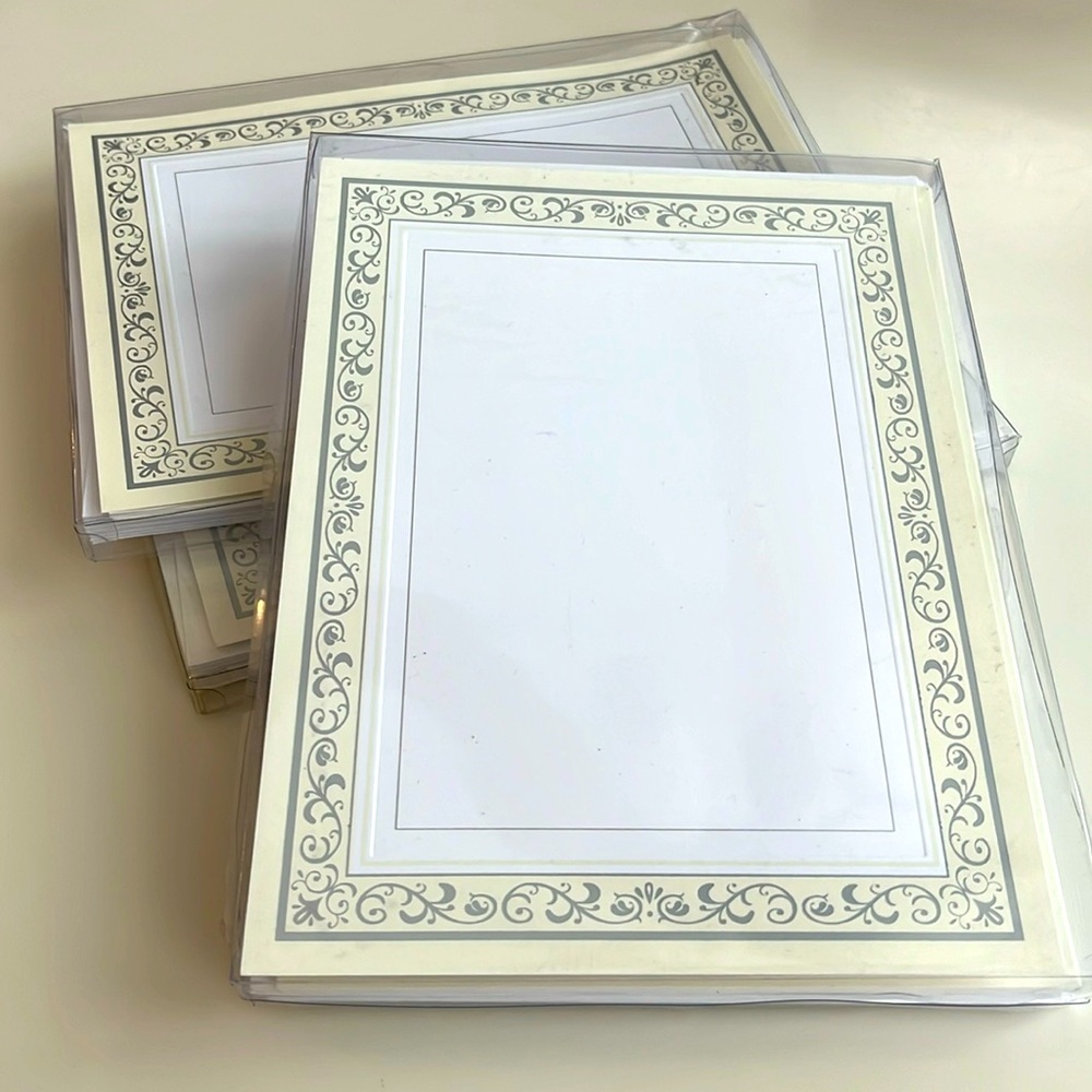 Set of 30 Printable Invitations & Envelopes